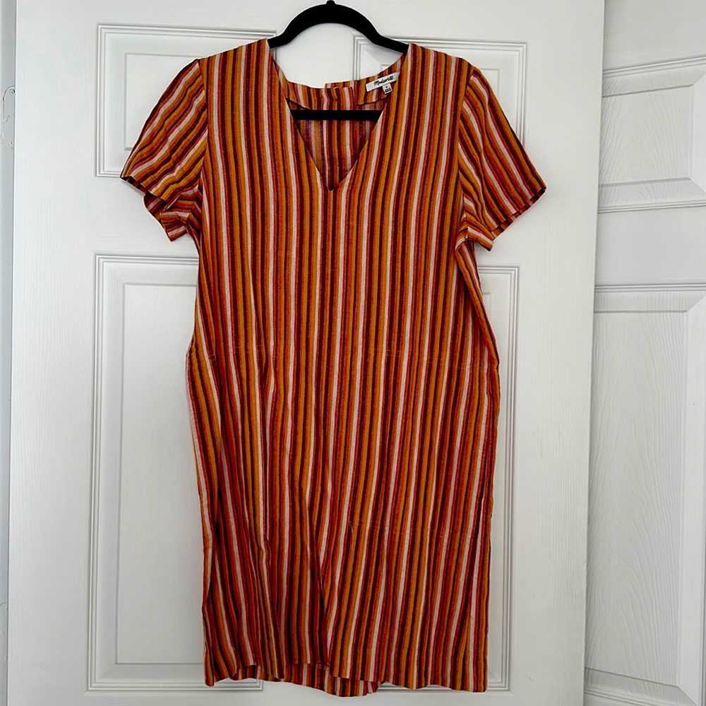 Madewell striped shift dress vneck small button back